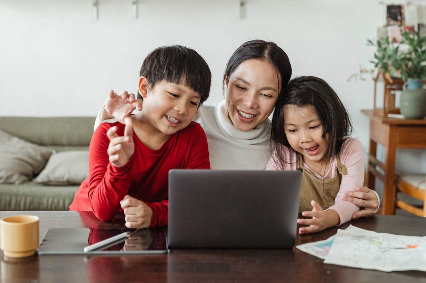 Mom Jobs Social Media Manager