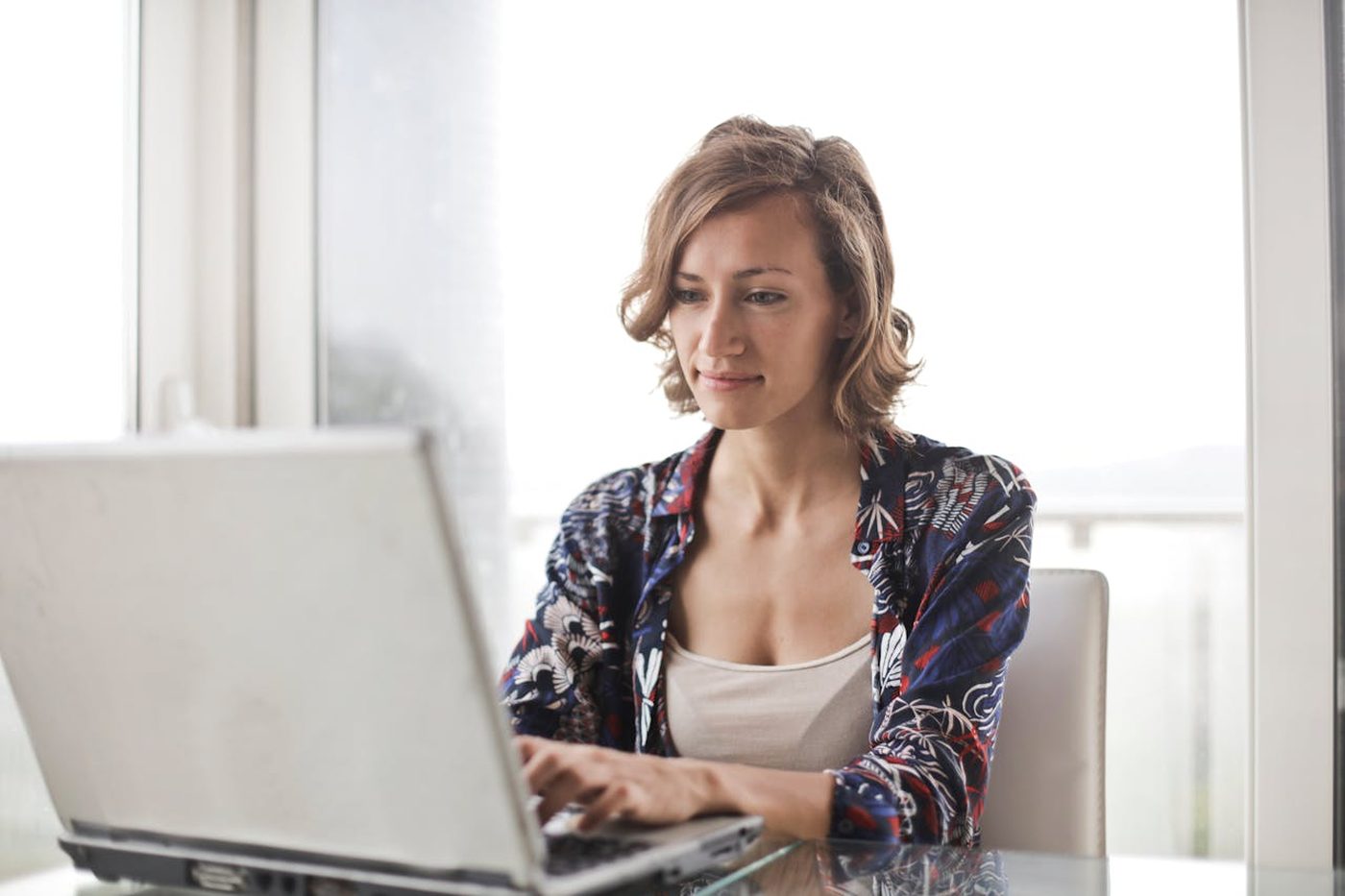 Pregnant Mom Job Online Moderator