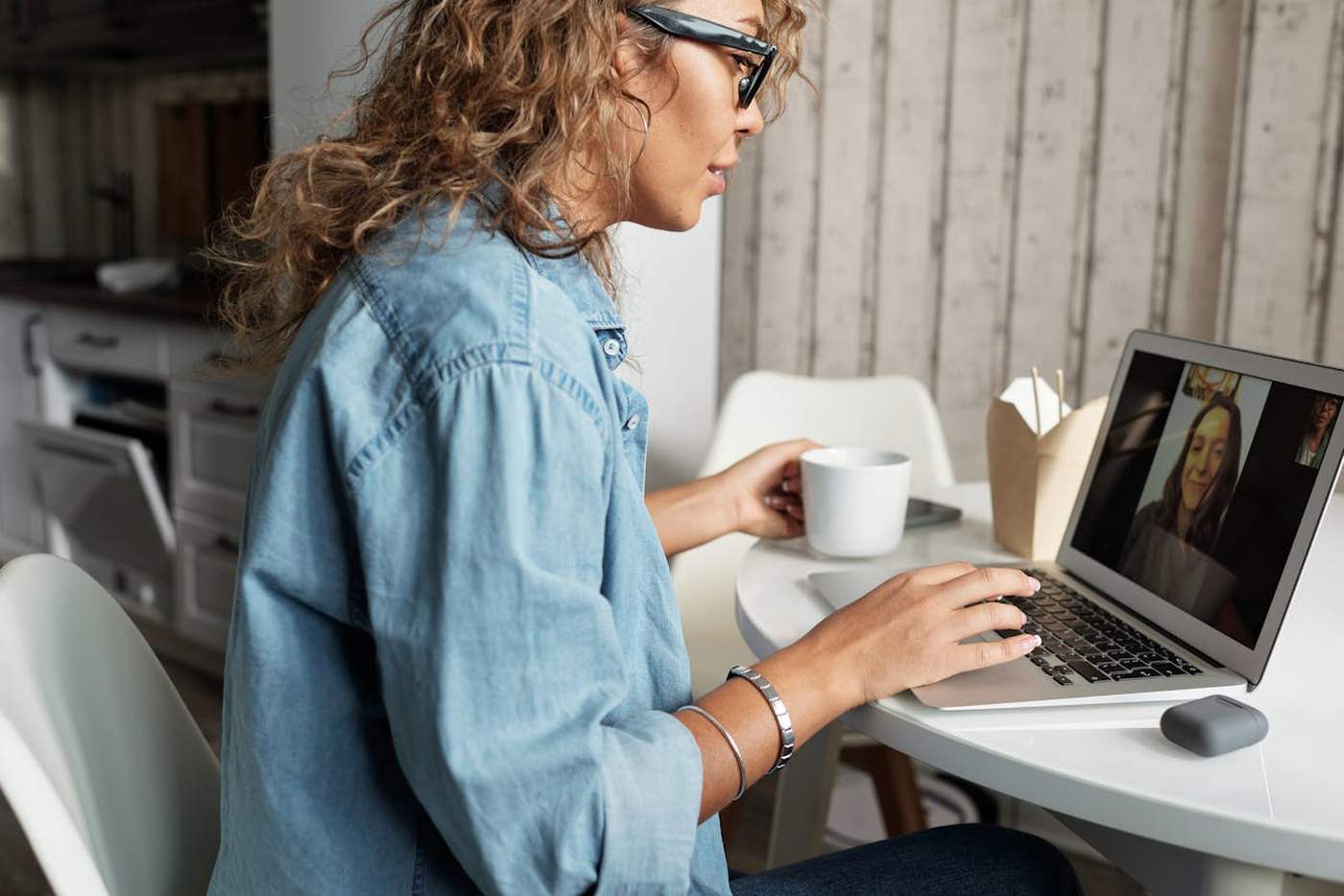 Pregnant Mom Job Online Tutoring