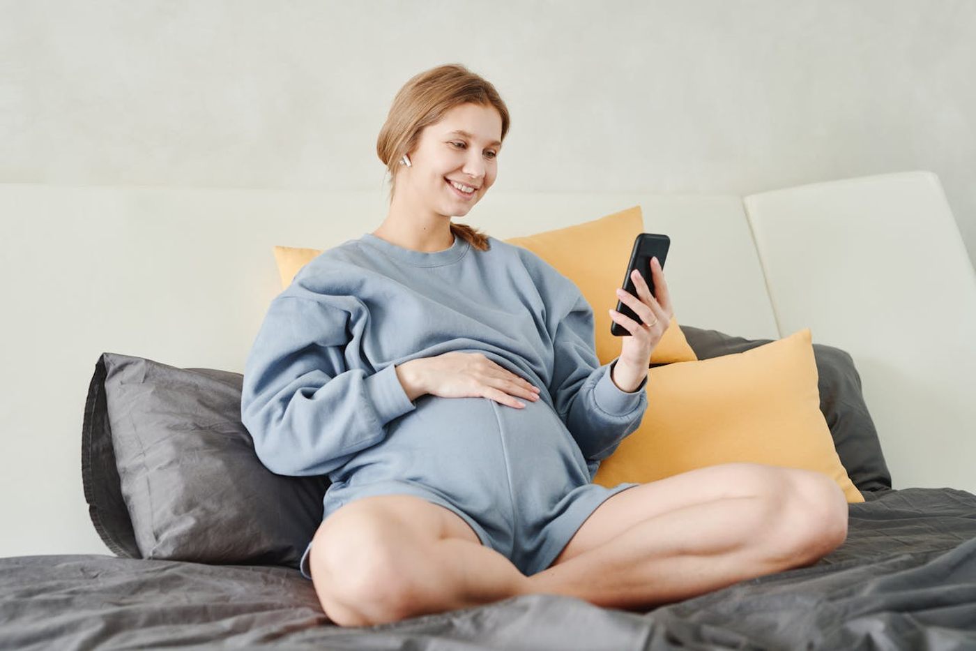 Pregnant Mom Job Social Media Manager