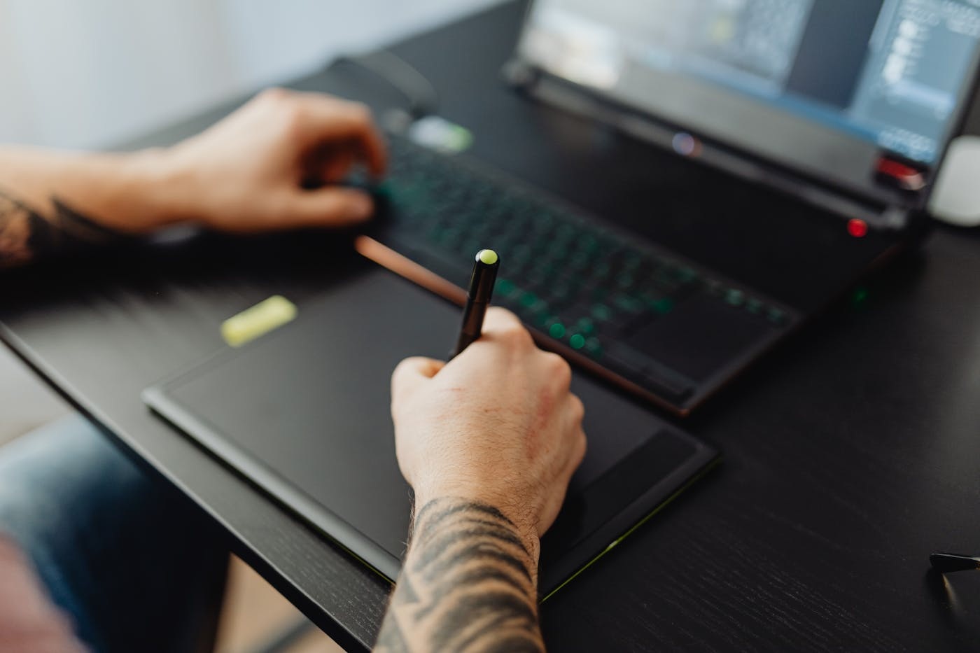 Side Hustles For Men Graphic Design
